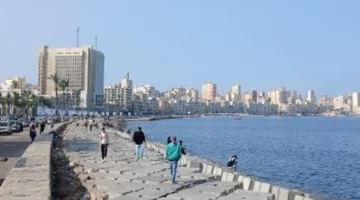 انخفاض الحرارة وأمطار غزيرة تضرب مناطق عدة اليوم الإثنين 15 ديسمبر 1